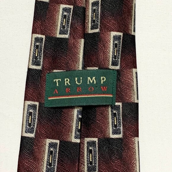 Trump Arrow 100% Silk Tie Red Black White Geometric Square Cassette Tape Pattern - Picture 3 of 6